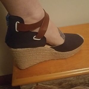 Brand new Rocket Dog Platforms